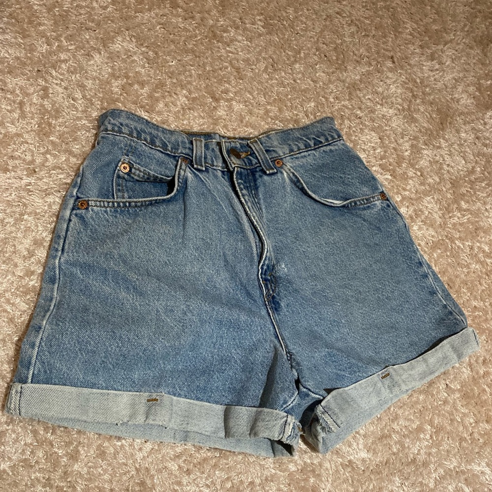 90s Vintage High Waist Jean Levi’s Mom Shorts